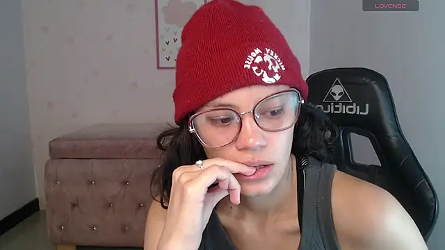 Snapshot of Tyna_ch chatting on 07-09-26, 12:59 Tyna ch online show from 07-09-26, 12:59