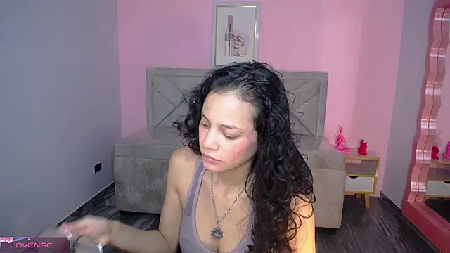 Snapshot of Tyna_ch chatting on 06-22-26, 12:46 Tyna ch online show from 06-22-26, 12:46