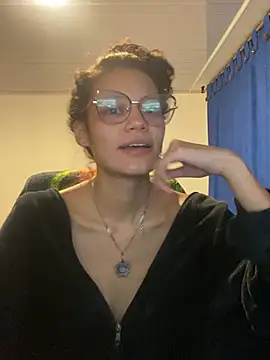 Snapshot of Tyna_ch chatting on 06-09-26, 12:55 Tyna ch online show from 06-09-26, 12:55