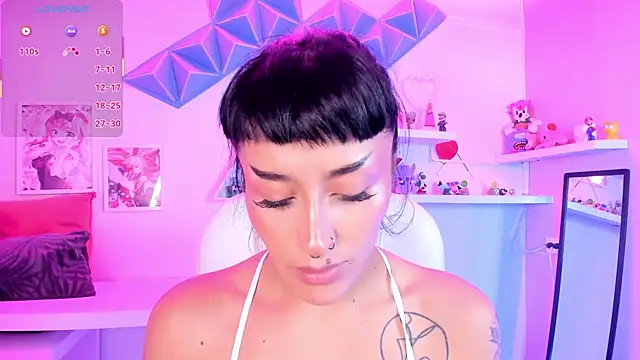 Valkiria ponce online show from 04-17-26, 05:32