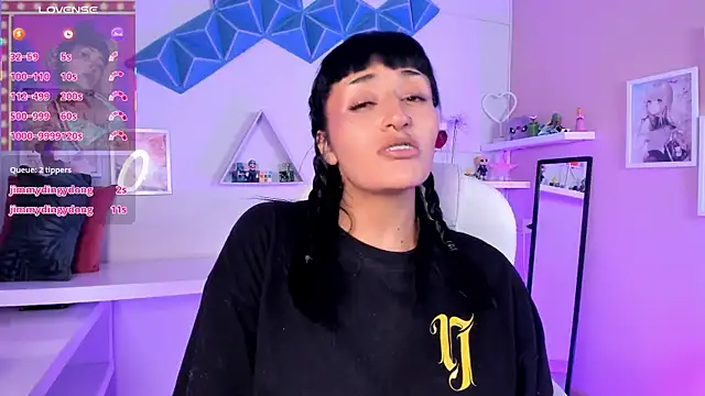 Valkiria ponce online show from 04-13-26, 06:06