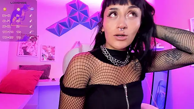 Valkiria ponce online show from 02-16-26, 04:22