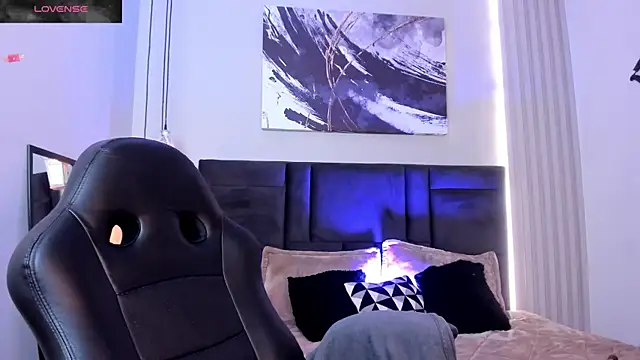 Valkiria ponce online show from 10-03-25, 04:25