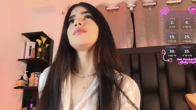Snapshot of SaraRoy_ chatting on 06-30-26, 10:10 SaraRoy online show from 06-30-26, 10:10