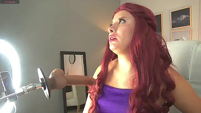 Khali reed  online show from 10-28-25, 07:35