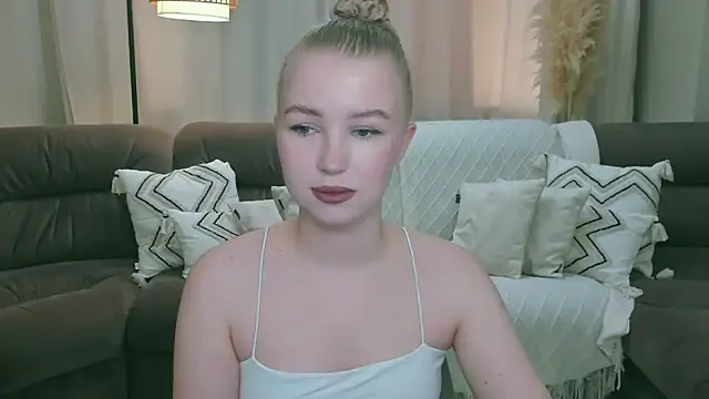 shy  lady online show from 04-28-26, 11:25