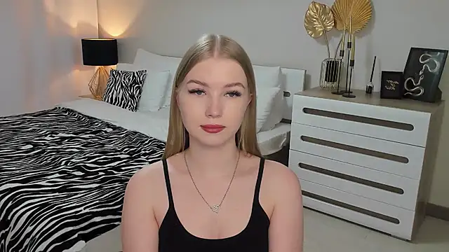 shy  lady online show from 03-17-25, 09:24