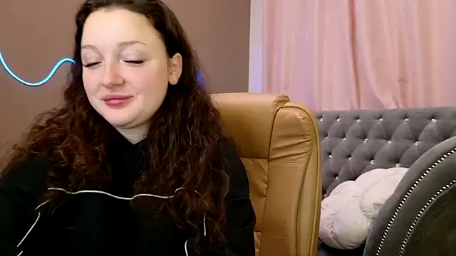 GloriNichols online show from 10-18-25, 05:09