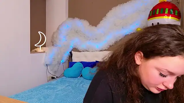 GloriNichols online show from 12-04-25, 06:12