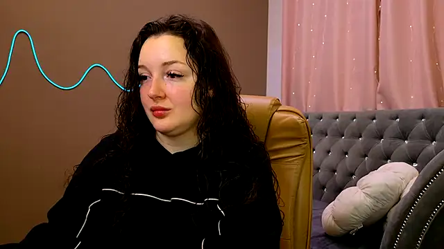 GloriNichols online show from 10-04-25, 03:41