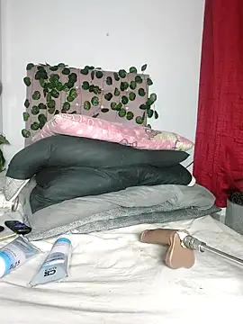 Lilithcaballero online show from 10-28-25, 01:06