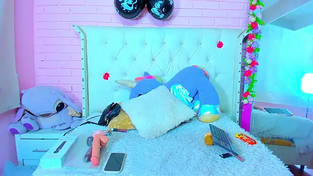 Melissa walker  online show from 10-18-25, 12:07