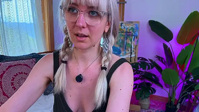 allyelliot online show from 04-08-26, 06:09