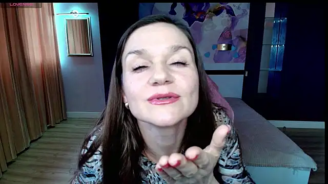 Snapshot of AriaGray chatting on 07-04-26, 08:10 AriaGray online show from 07-04-26, 08:10
