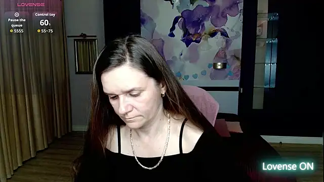 AriaGray online show from 05-07-26, 07:39