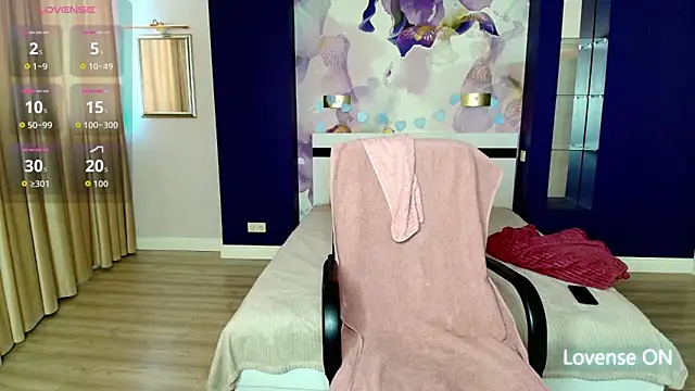 AriaGray online show from 03-11-26, 07:02