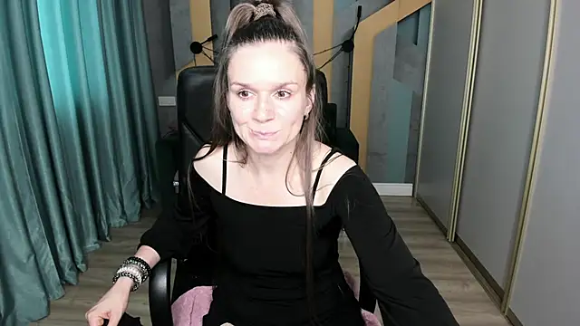 AriaGray online show from 09-25-25, 12:33