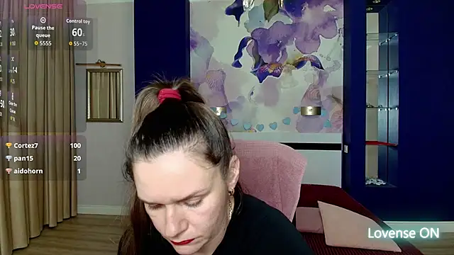 AriaGray online show from 02-14-26, 10:10