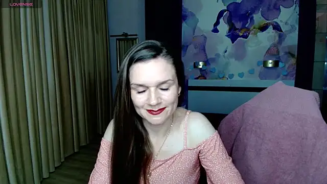 Snapshot of AriaGray chatting on 06-21-26, 12:49 AriaGray online show from 06-21-26, 12:49
