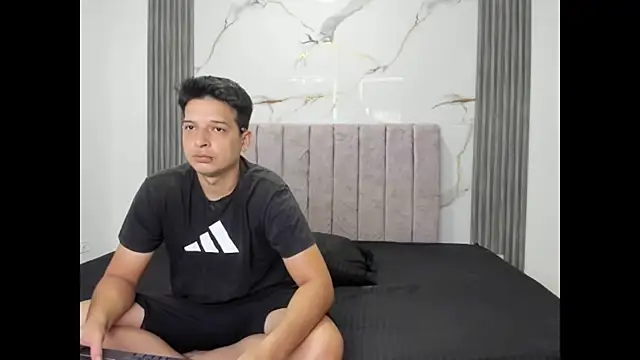 FerneyManti online show from 04-13-26, 01:48