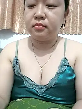 VyOanh2K online show from 10-27-25, 02:40