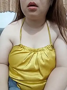 Snapshot of VyOanh2K chatting on 07-18-26, 04:59 VyOanh2K online show from 07-18-26, 04:59