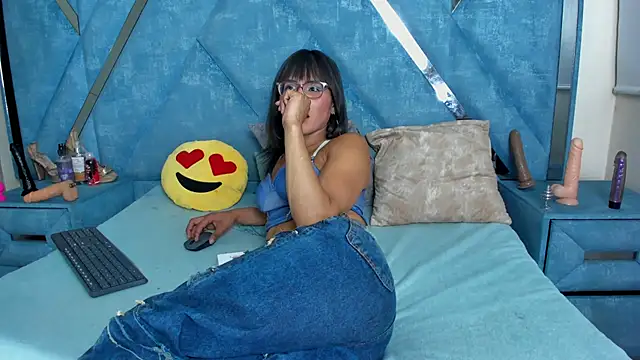 Aura love69 online show from 03-28-26, 02:34