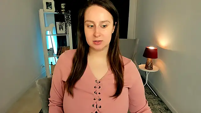 Snapshot of Lattea chatting on 07-19-26, 01:41 Lattea online show from 07-19-26, 01:41