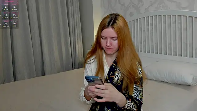 Eva  Lewis online show from 04-12-26, 03:32