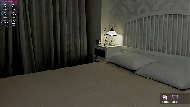 Eva  Lewis online show from 04-06-26, 02:07