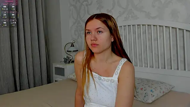Eva  Lewis online show from 07-12-26, 05:19