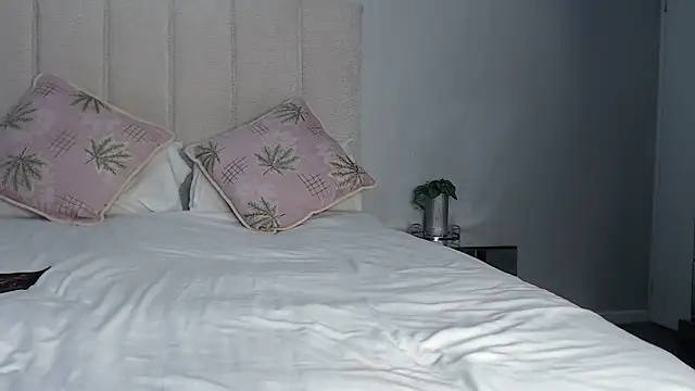 Pinkpyssy online show from 04-24-26, 12:01