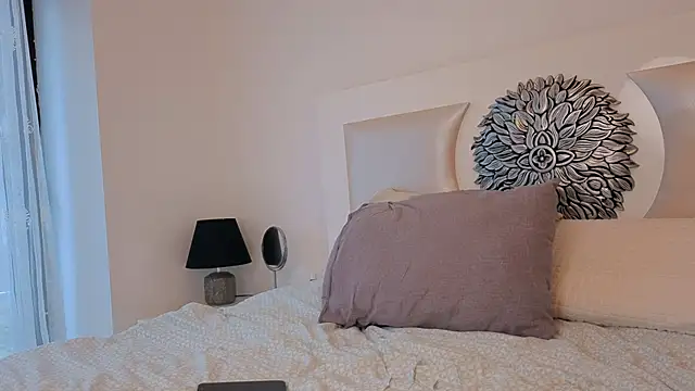 my lina online show from 12-28-24, 12:45