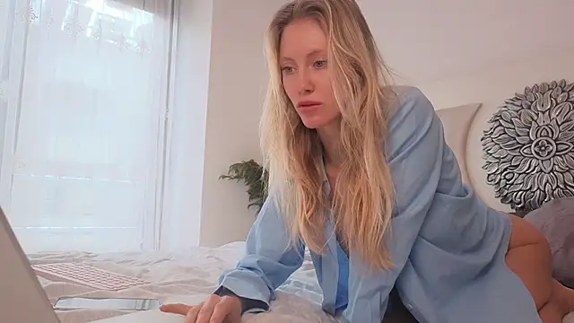 my lina online show from 03-04-25, 06:15