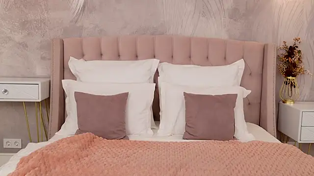 DeniseReese online show from 11-16-25, 02:38