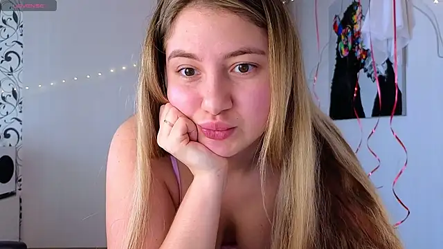 Snapshot of Yassyaaa chatting on 02-25-25, 03:31 Yassyaaa online show from 02-25-25, 03:31