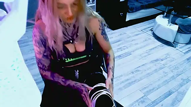 InesGold online show from 02-05-26, 04:14