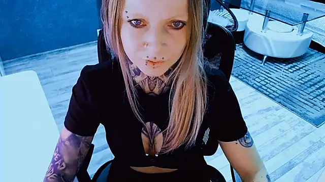 InesGold online show from 04-10-26, 03:19