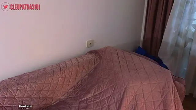 Cleopatra3101 online show from 11-30-25, 12:17