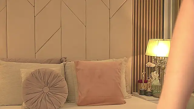 Blanche Summer online show from 02-21-26, 01:57