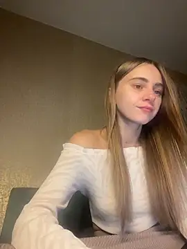 GraceTorrez online show from 10-31-25, 04:58