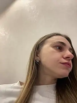 GraceTorrez online show from 11-24-25, 06:19