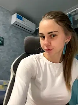 GraceTorrez online show from 11-19-25, 05:13