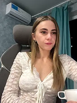 GraceTorrez online show from 11-13-25, 04:00