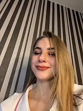 GraceTorrez online show from 10-21-25, 05:07