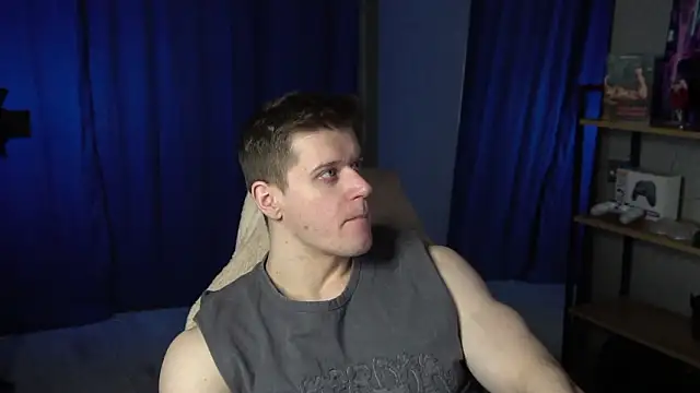 Snapshot of Bruno_Banani chatting on 02-02-26, 07:02 Bruno Banani online show from 02-02-26, 07:02