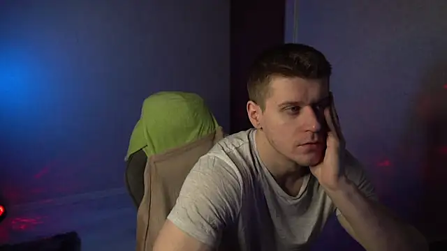 Bruno Banani online show from 12-15-25, 08:03