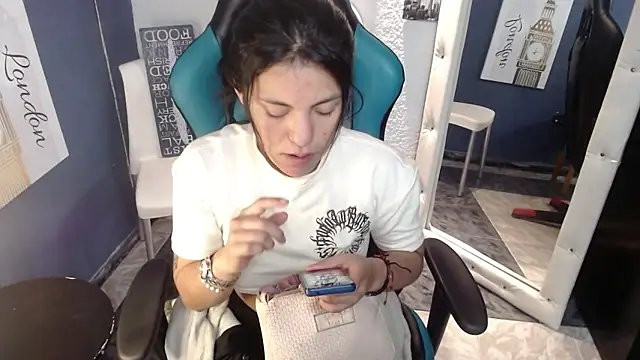 MartinaFonse online show from 02-04-25, 01:23