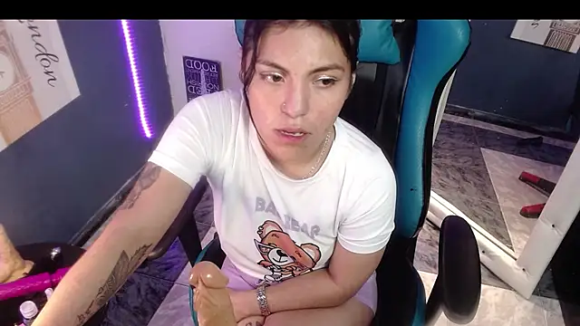 MartinaFonse online show from 02-07-25, 12:06