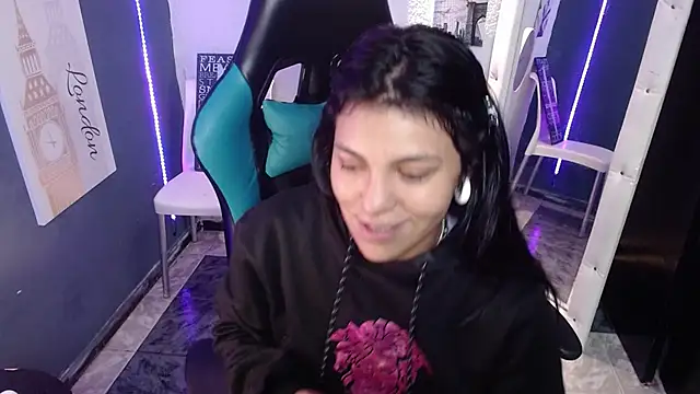 MartinaFonse online show from 01-28-25, 01:18